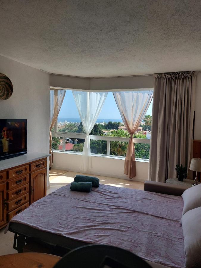 Lovely Apartment In Torremolinos Views Of The Sea, Pool, Terrace, Sofa Bed And Fully Equipped Kitchen ภายนอก รูปภาพ