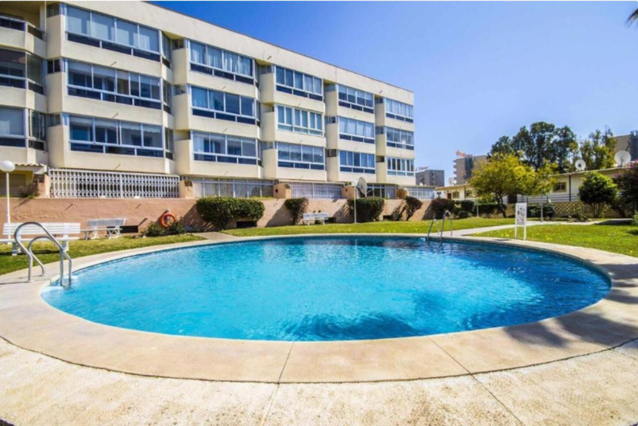 Lovely Apartment In Torremolinos Views Of The Sea, Pool, Terrace, Sofa Bed And Fully Equipped Kitchen ภายนอก รูปภาพ